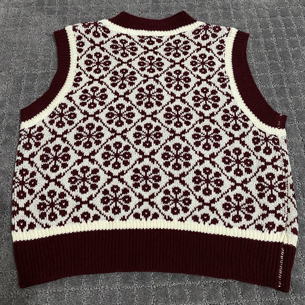 Korean Vintage Floral Pattern Knitted Sweater Vest - Burgundy - Picture 3 of 3